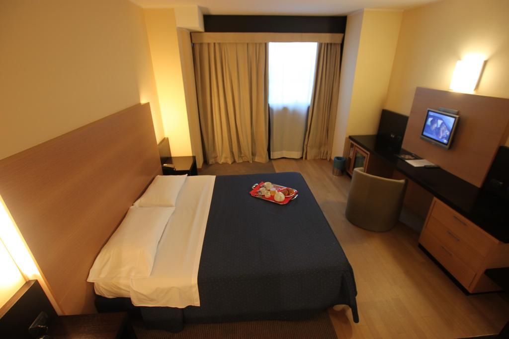 אופרה Golf Hotel Milano חדר תמונה